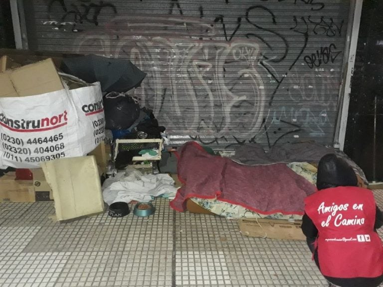 Los voluntarios recorren la ciudad por las noches (Web)