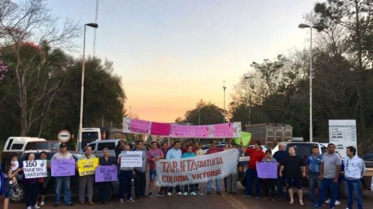 Conflicto en el peaje de Colonia Victoria. (Foto: Misiones Online)