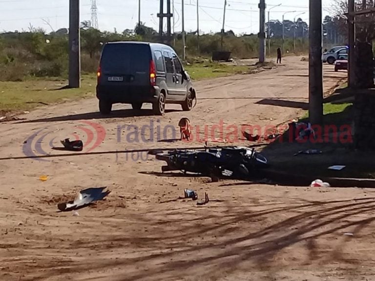 Murió una mujer tras un violento choque en el barrio Pirayuí. (Foto: Radio Sudamericana)