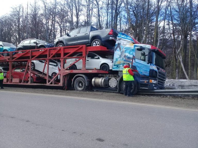 Camión despistado en el kilómetro 3031 Tierra del Fuego