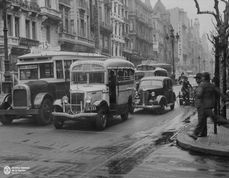 Versión original a blanco y negro (Twitter/@Argentinaacolor)