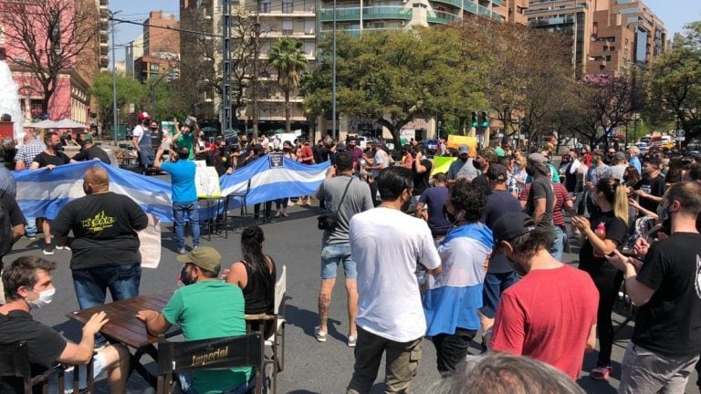 Gastronómicos de Córdoba y una nueva protesta en contra de las restricciones.