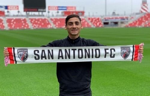 Cristian Parano fue elegido como mejor jugador joven del año de la liga de ascenso estadounidense (Foto: San Antonio FC).