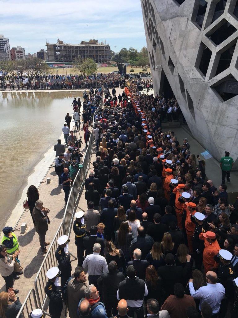 De la Sota y la despedida desde el Centro Cívico hacia el Cementerio San Jerónimo.