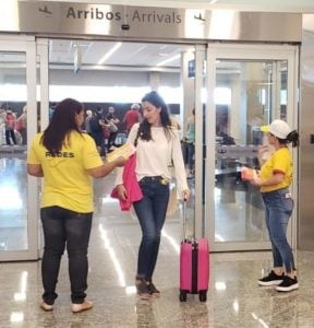 Concientización contra el dengue en aeropuertos de Misiones. (M. de Salud)