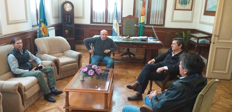 El presidente de la Cámara Económica se reunió con funcionarios municipales