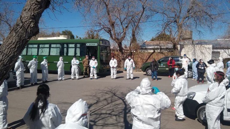 Equipos interdisciplinarios realizan tareas de asistencia.