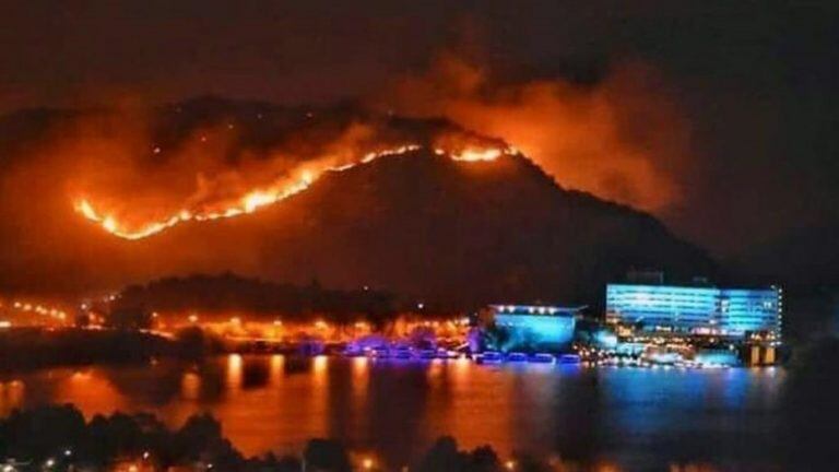 Incendio en El Volcán y Potrero de los Funes en San Luis.