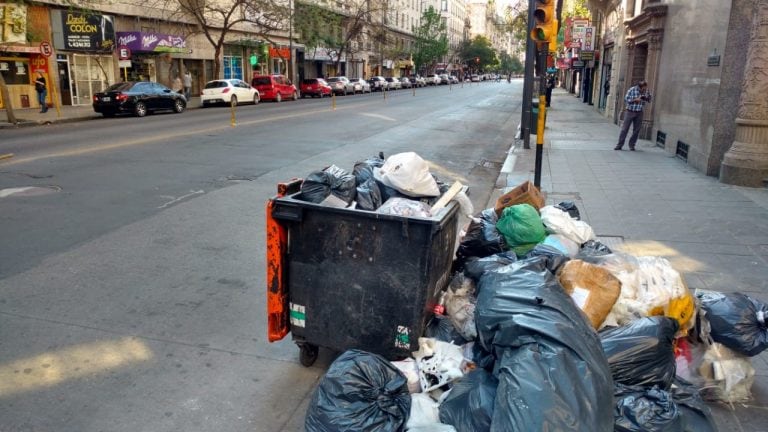 Basura acumulada en Córdoba en el paro del martes 25 de setiembre.