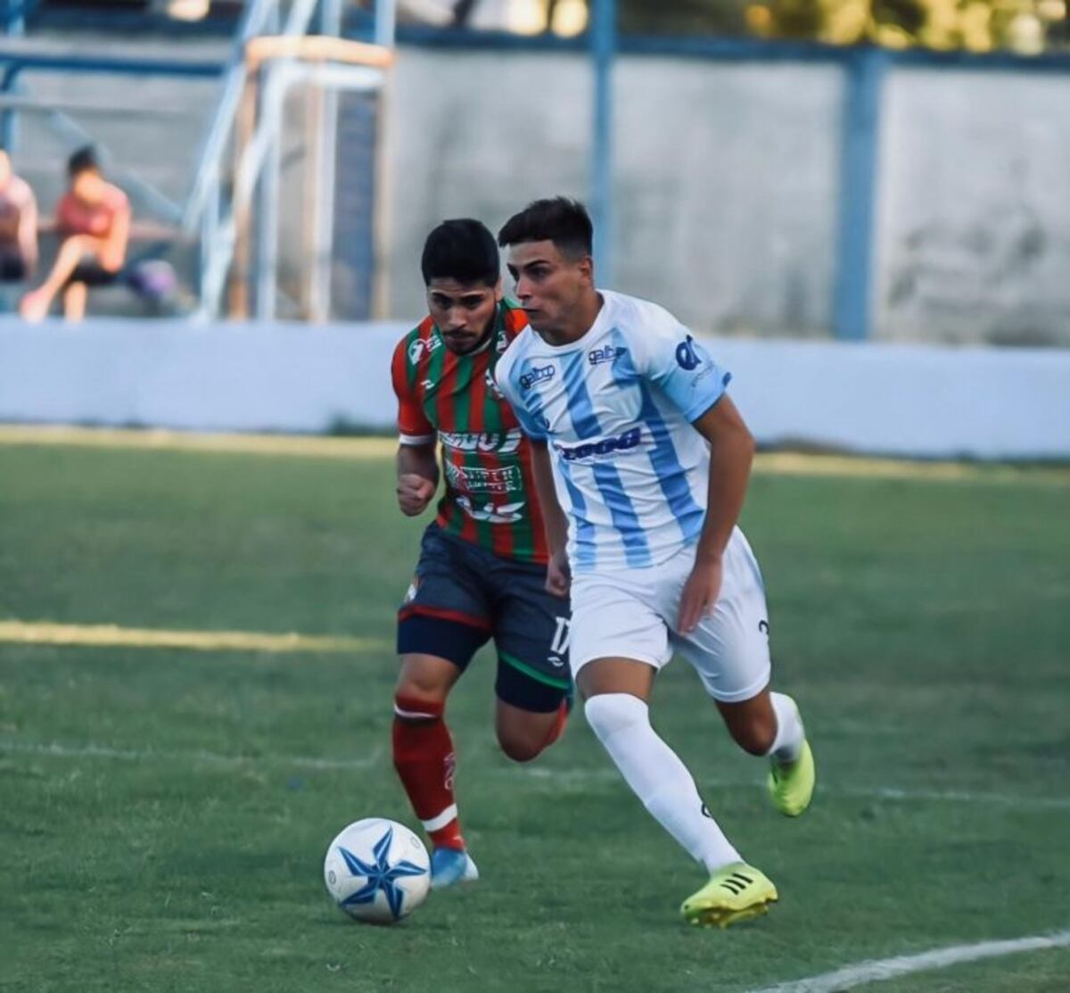 Ignacio Abraham fue titular en el empate de Juventud Unida por el Federal A