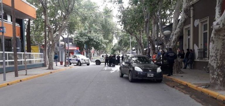 Tiene 16 años y atropelló a dos empleadas municipales en San Luis.