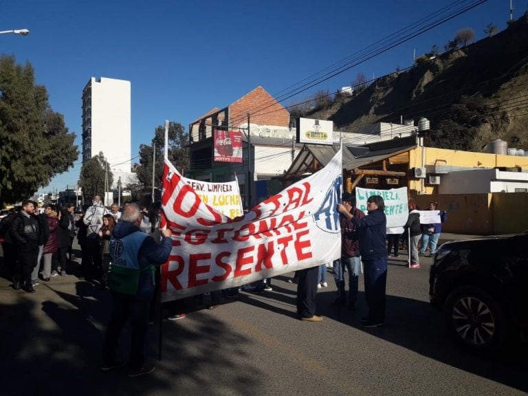 Estatales se movilizan.