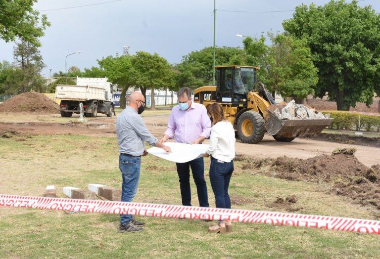 Recorrida por el inicio de la obra de la rotonda