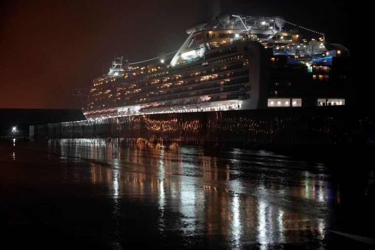 El Diamond Princess atracado en Yokohama (Foto: Franck Robichon/EFE/EPA)