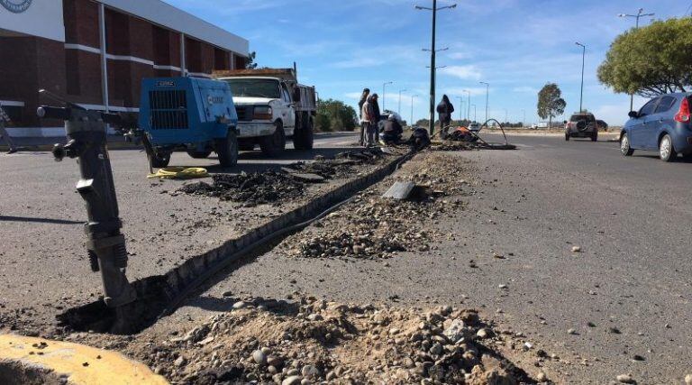 Casanova: “el Municipio de la ciudad capital de la provincia tendría que tener un equipamiento diferente, superador al que tenemos, porque Rawson es muy grande y lleva su tiempo hacer los trabajos”.