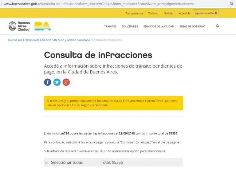 El chofer que se estacionó sobre la bicisenda debe $5000 en multas.