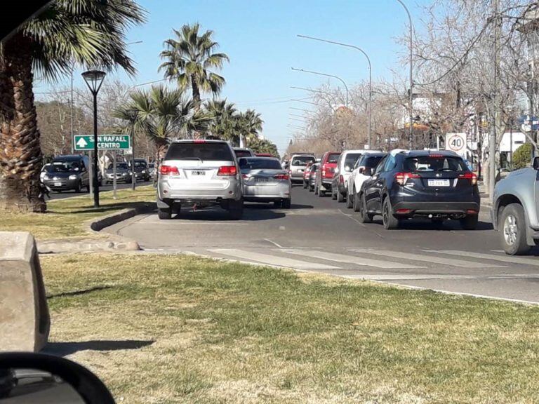 Caravana por el 17A en San Rafael. Foto Juan José Núñez