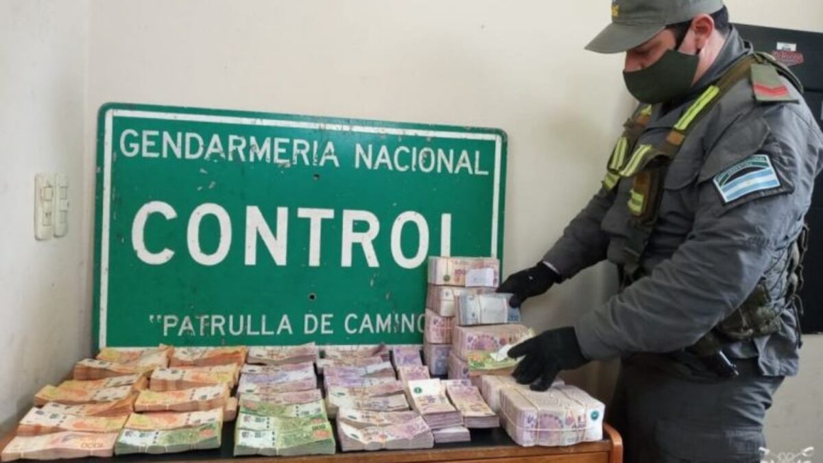 Incautan 3.000.000 de pesos en camión que venía a Río Cuarto