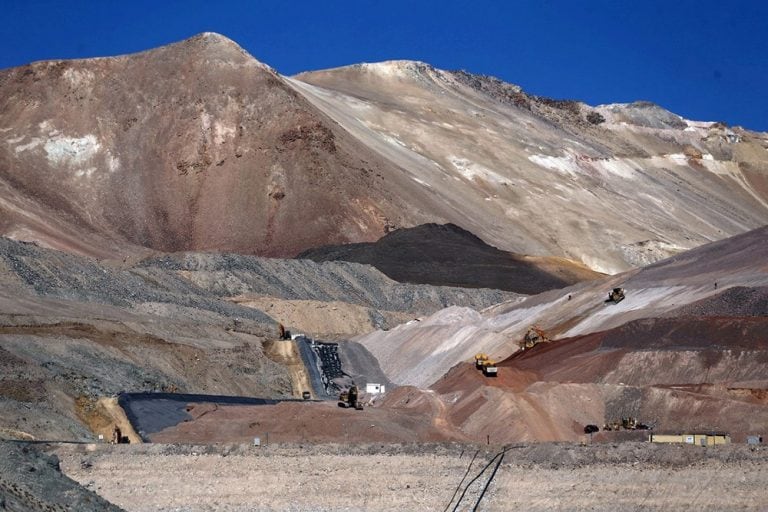 Veladero con mercurio. (Provincia de Salta)