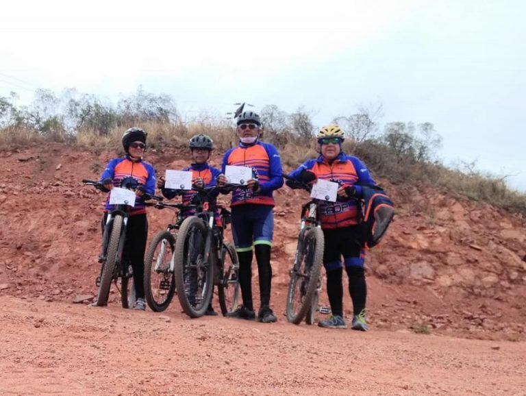 Cicloturismo  Miramar de ansenuza
foto: bicio y amig@s