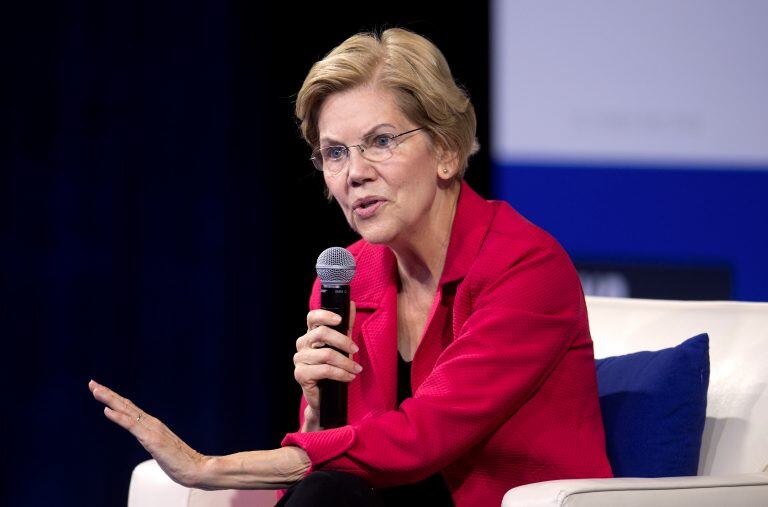 La candidata presidencial demócrata de EE. UU., Elizabeth Warren, habla en el Foro de Seguridad de Armas 2020 organizado por Giffords y March for Our Lives. Crédito: Brian Cahn / ZUMA Wire / dpa.