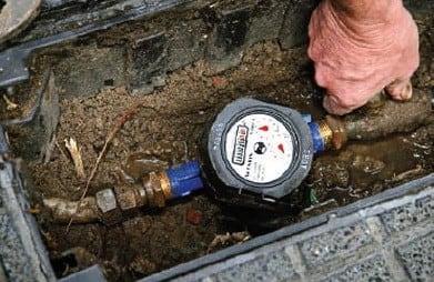 medidores de agua para las viviendas de Mendoza.