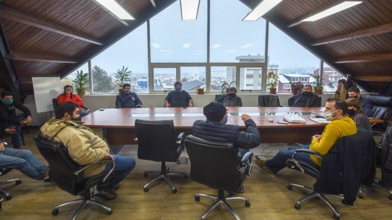 David Ferreyra, Dra Adriana Basombrío y Lucas Corradi reunidos con los Sindicatos de la ciudad.