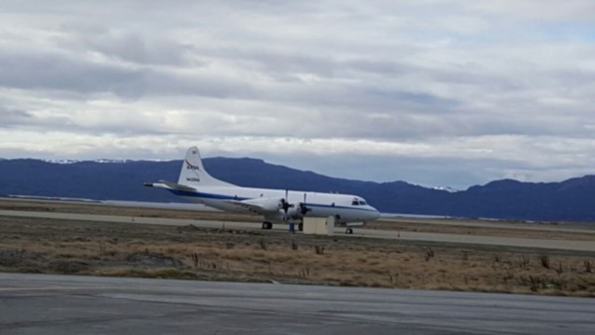 Un avión de la NASA se suma a la búsqueda del submarino