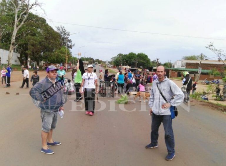 Vecinos piden ser relocalizados tras el temporal sufrido en Posadas. (Foto: Primera Edición)