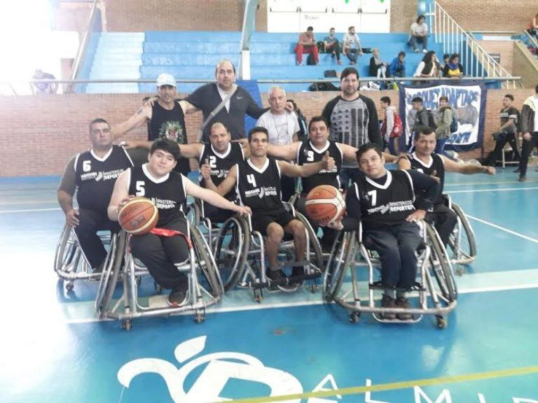 Campeones del esfuerzo y la alegría: "Los Yaguaretés". (Foto: gentileza de Carlos Castro)