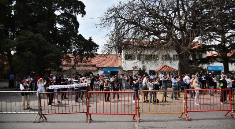 Protesta trabajadores de salones de fiesta (Pedro Castillo)