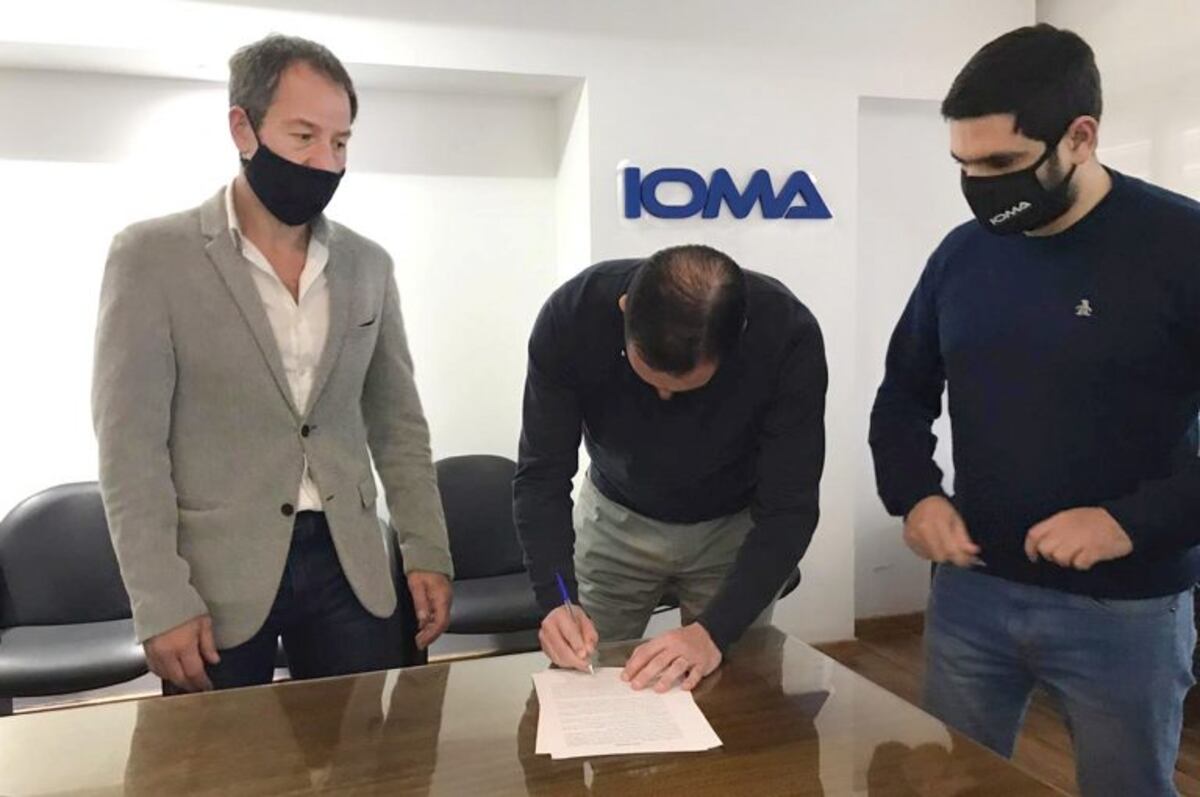 Tras un largo conflicto, IOMA y médicos de La Plata firmaron un nuevo convenio