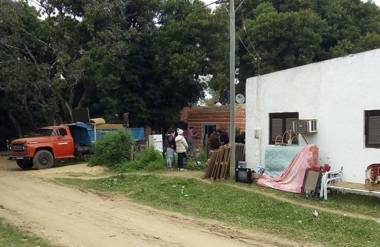 Desalojaron a 12 familias del barrio San Marcelo. (Foto: Corrientes Hoy)