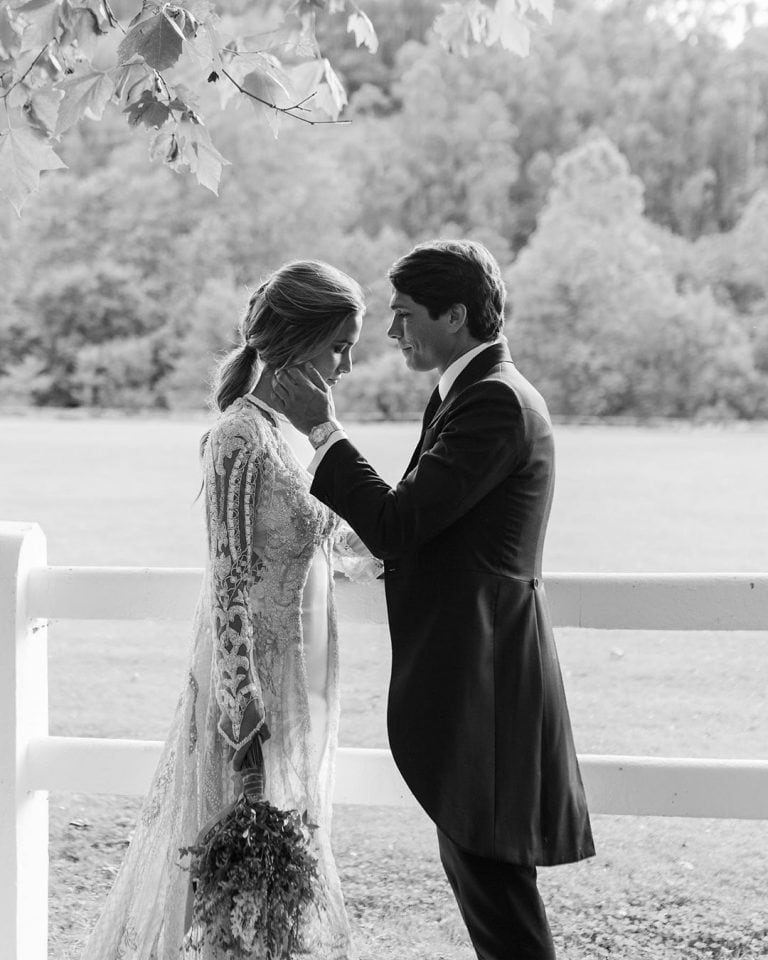 María Pombo el día de su boda junto al empresario Pablo Castellano. (Instagram/@mariapombo)