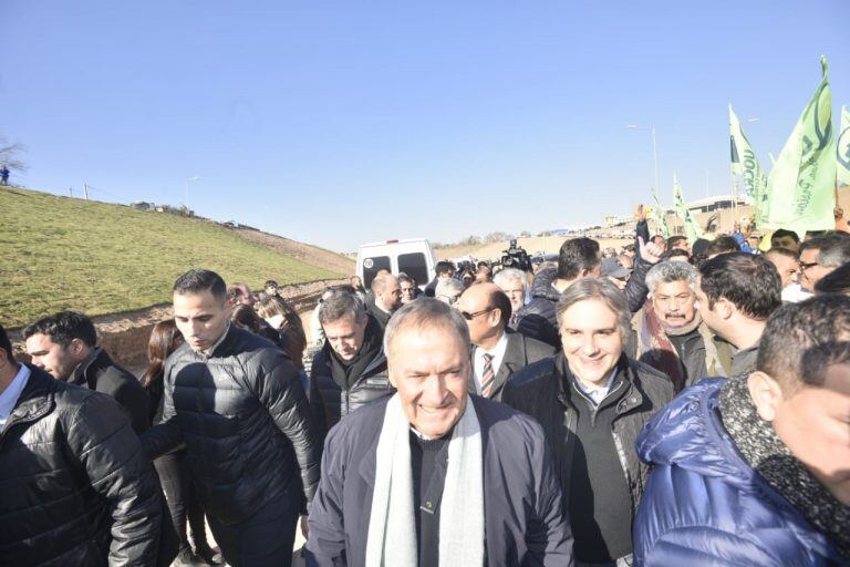 El cierre del Anillo de la Circunvalación se llevó a cabo este viernes, encabezado por el gobernador Juan Schiaretti.