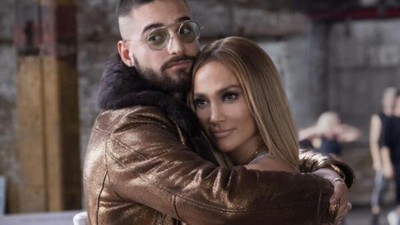 Bastian (Maluma) y Kat Valdez (Jennifer López) , la pareja más "poderosa" en Marry Me.