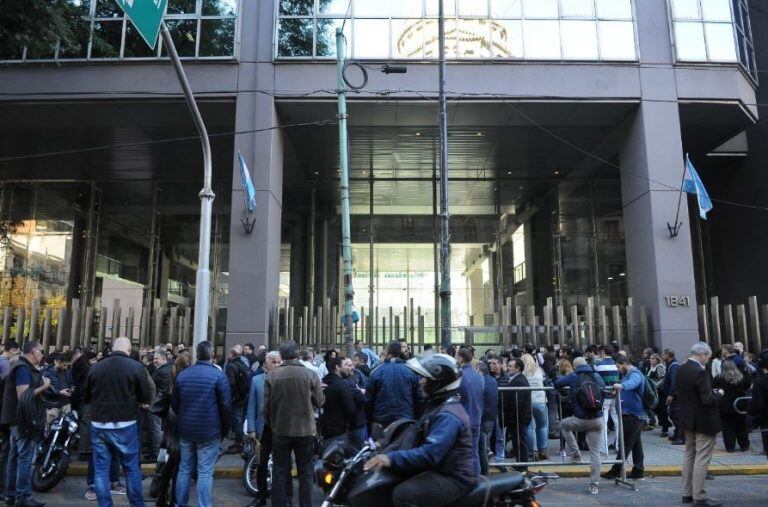 Amenaza de bomba edificio anexo de diputados. (Andrés Delia)