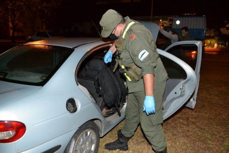 Encontraron casi 30 kilos de cocaína en un automovil.