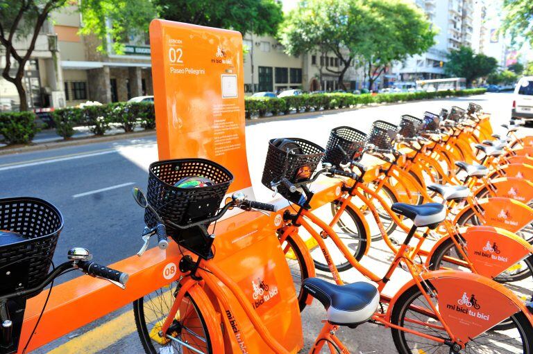 Estación del sistema Mi Bici Tu Bici en Rosario. (@munirosario)