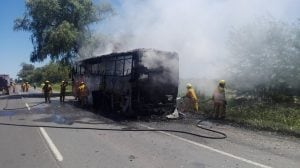 Incendio en un colectivo Monticas 3