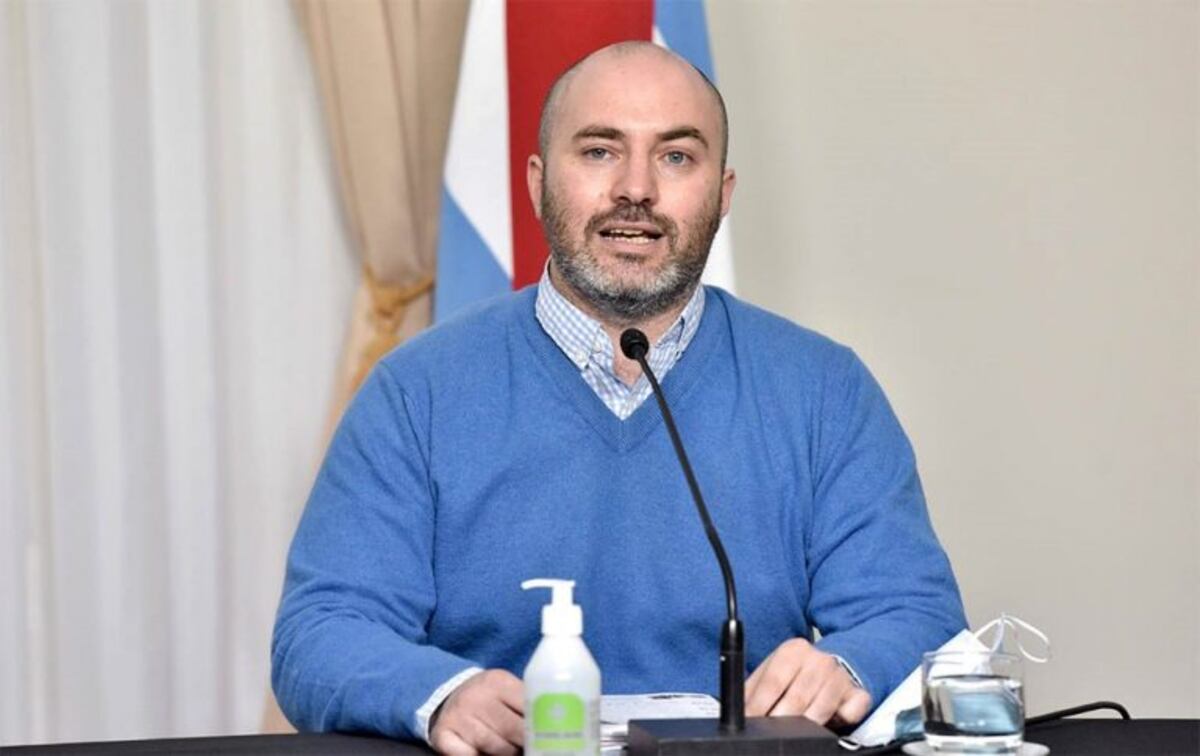 Marcos Bachetti: "La base es cortar la circulación de la gente, es la única forma de cortar el avance voraz y dinámico que tiene el virus"