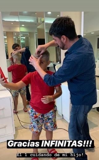 Benjamín Agüero se tiñó el pelo igual que su papá