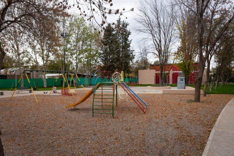 Plaza y SUM del barrio Los Ranqueles en General Alvear.