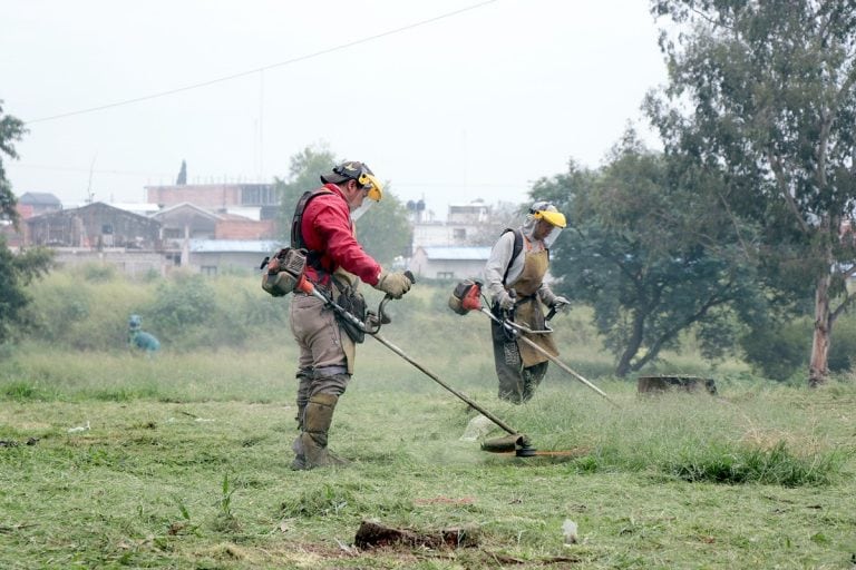 Cuadrillas municipales continuarán abocadas a la lucha contra el dengue, durante estos días de regresión a la fase 1 de la cuarentena en San Salvador de Jujuy.