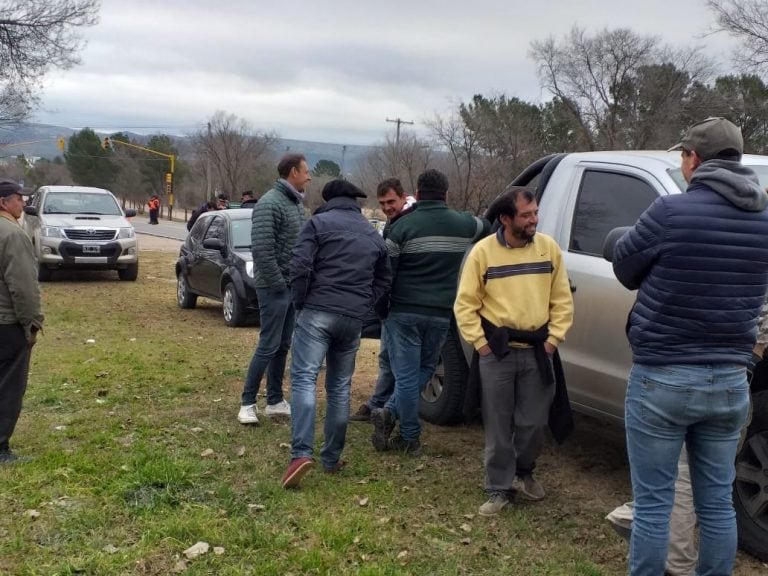 Asamblea de productores en ruta de Altas Cumbres