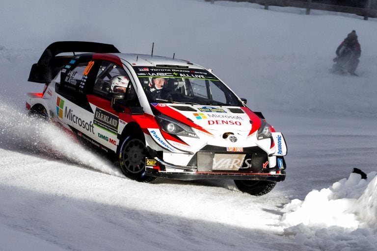 Con su espectacular estilo, Jari-Matti Latvala se mostró entre los más rápidos desde el inicio del rally; pero un error el viernes lo marginó de la lucha por el triunfo. El finlandés dio a Toyota la primera victoria del Yaris en el WRC, justamente en Suecia, en 2017.