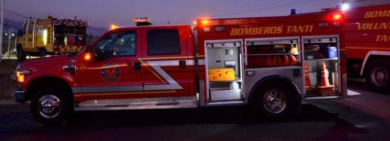 Cuenta con 7 bodegas y un tanque de agua de 600 litros con bomba de alta presión. (Foto: Facebook / Bomberos Voluntarios Tanti).