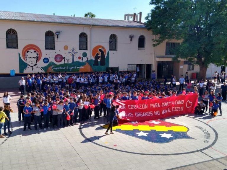 Alumnos del Nadino piden un corazón para Martiniano.