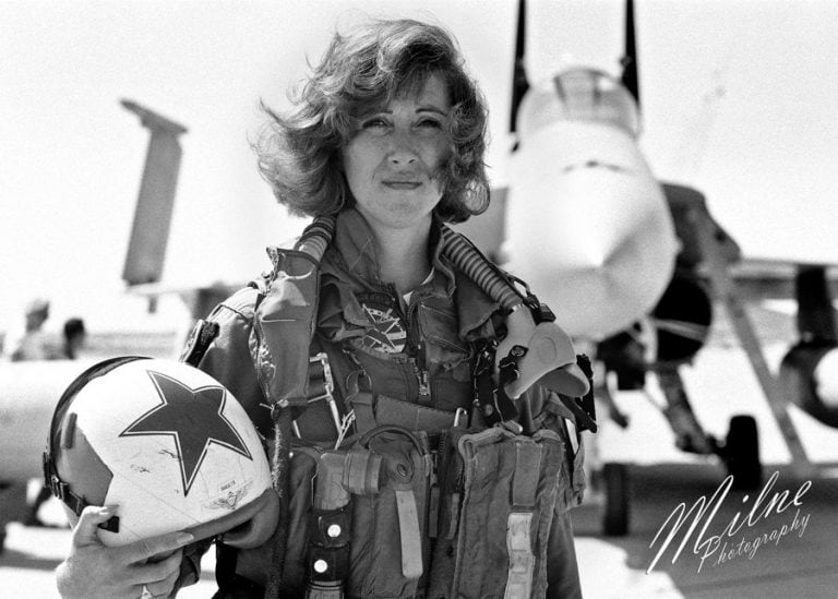 Tammie Jo Shults, la piloto del avión que perdió un motor.