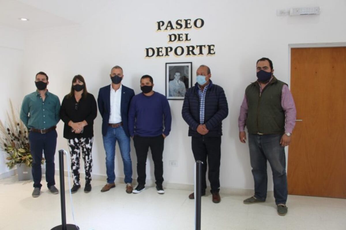 Quedó inaugurado el Paseo del Deporte en el Polideportivo Municipal